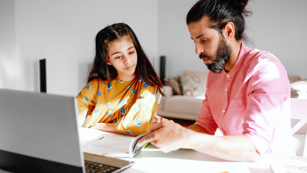 Great Ways For Dads to Connect Through Educational Support